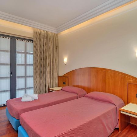 B&B Hotels Hotel Prestige オルナーゴ エクステリア 写真